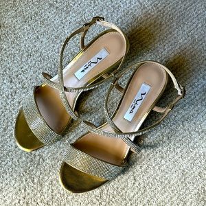 Nina Shoes Nilsa wedges in Platino size 6.5. Only worn once.